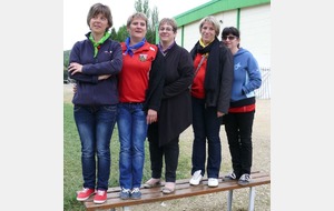 De gauche à droite :
Sandrine, Yolande, Valérie, Nathalie et Valérie